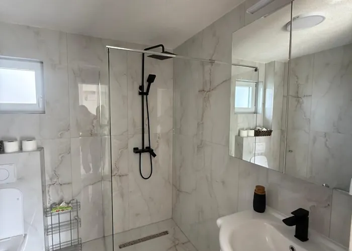 Villa Palace Hadžići